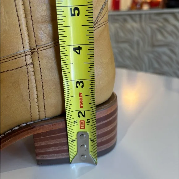 FRYE CAMPUS 14L in BANANA! BNIB - Picture 4 of 8